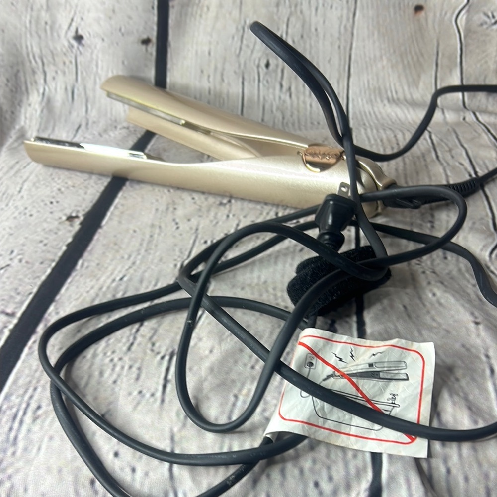 TYME Gold Hair Styling Tool - Picture 4 of 6